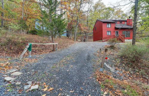 Fire Pit and Gas Grill Charming Poconos Abode! - Foto 30