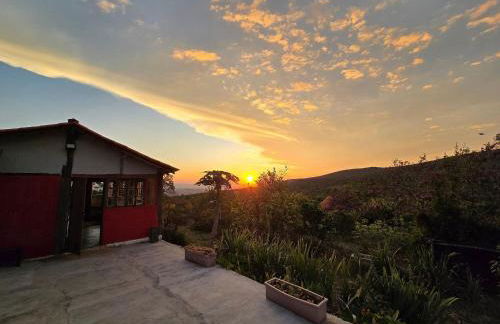 Sítio com lindo pôr do sol, tranquilidade na serra de Carrancas com riacho - Foto 2