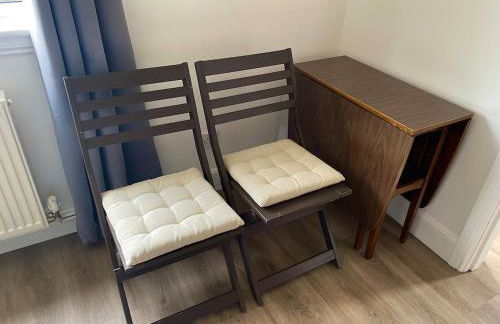 3 bedrooms house with free parking in a quiet area - Photo 14