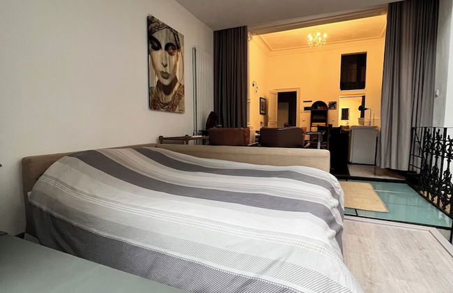 Chic Comfortable Loft and Natural Light - Photo 8