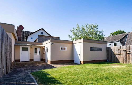 Old Merchant on the Baltic Sea Beach - Photo 25