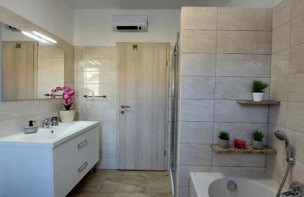 Villa Amoena with Pool and Sauna - Foto 11