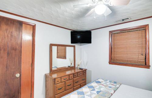 Home with Bunkroom 2 Mi to Hatfield and McCoy Trail - Foto 19