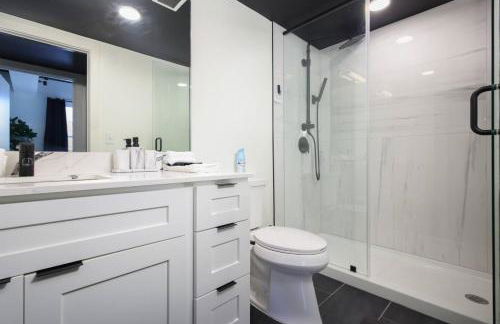 Sleek 2BR On Rvrwalk Gym Parking Near Conv Ctr - Foto 50