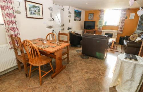 Bwthyn Celyn Holly Cottage - Photo 9