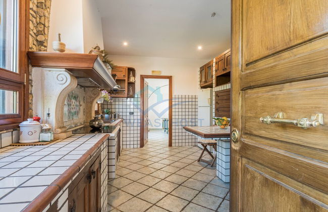 New Refined Villa Rayskaya In Monte Compatri - Foto 15