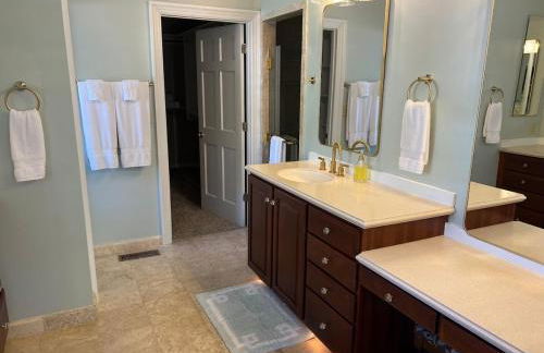 Roomy Retreat - Photo 27