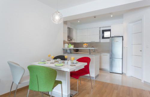 Apartment Navigatio with parking - Photo 23