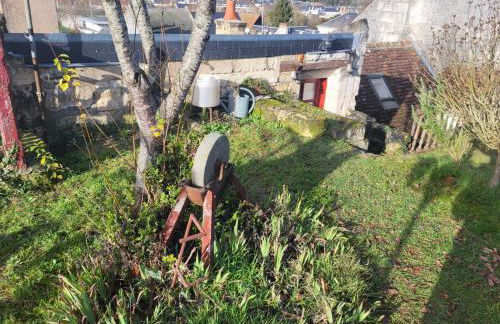 La Maison du Donjon - Gites de 8 personnes, parking privé avec jardin terrasse - Foto 74