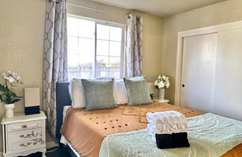 Near Downtown- Kitchen-washerdryer-parking - Foto 7