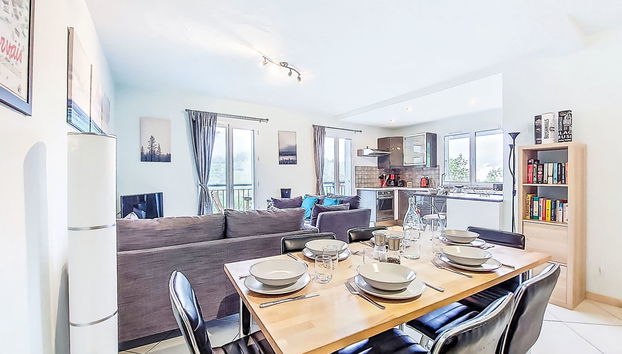 Kitchen / Dining Room