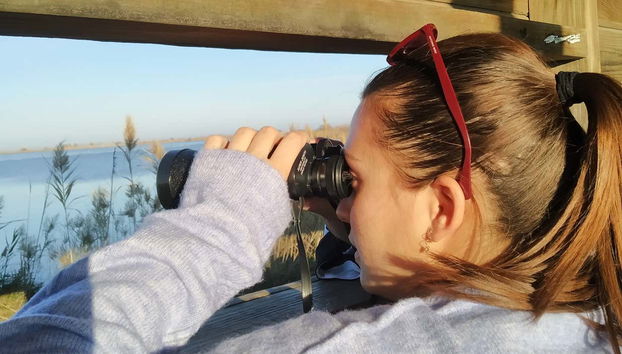 Bird watching with binoculara