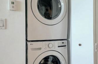 Coconut Grove 1 bedroom condo parking included - Foto 10