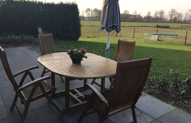 Cozy Holiday Home in Nistelrode With Garden - Photo 1