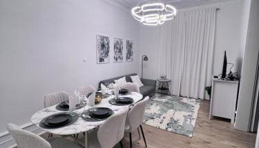 Le Rapp 6, Appartement de Standing 3 chambres, 7 personnes &1 bébé, Cosy et familial ultra équipé Emplacement Idéal proche Gare Centre ville Marchés de Noël Quartier Tribunal Contades - Foto 2