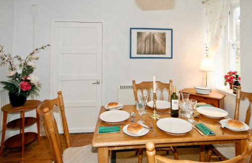 Drum And Monkey Cottage - Photo 4