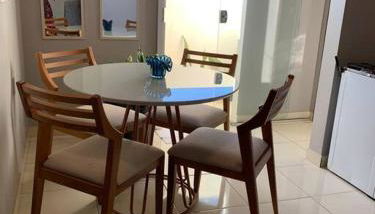 Kitnet 102, confortável, central, com ar, tv smart - Foto 5