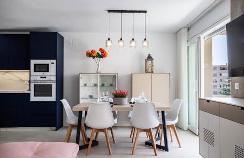 Sur Suites del Sol Apartamento 3 hab y 2 wc con gran terraza y piscina a pasos de la playa - Photo 3