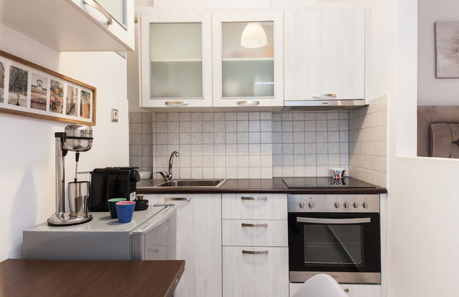 Vironas Chic Sleek Modern Studio - Foto 9