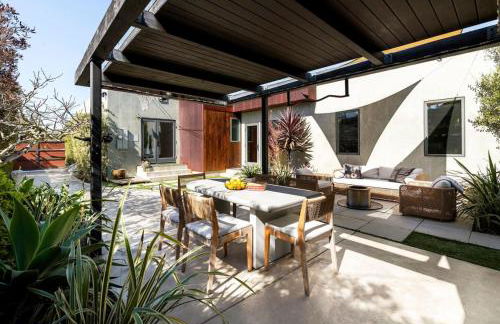 Sun-Drenched Spanish Manor Home in Mar Vista - Foto 46