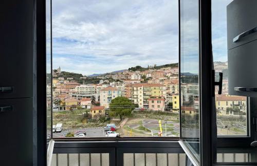 HOST4U - Vista Valle a pochi passi dalla Stazione e Centro di Imperia - Foto 13