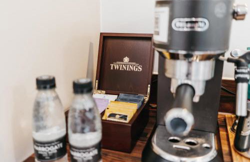 Oakgrove Apartment - 2 Bedroom with Terrance and private parking - Foto 21