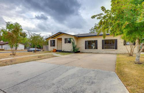 < 1 Mi to Dtwn: Home w/ Fenced Yard in Boerne! - Foto 26