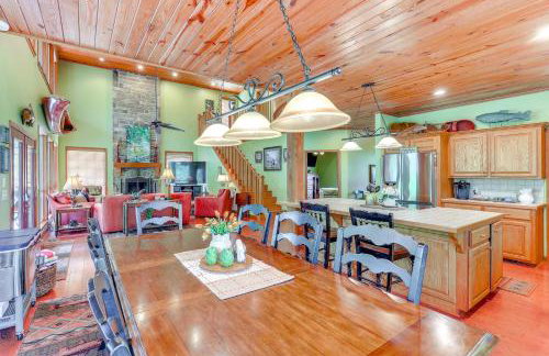 Riverfront Cabin on 2 Acres in Glenwood! - Foto 7