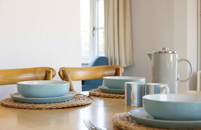 Charming Seaside Cottage - 5-min Walk to Beach - Photo 57