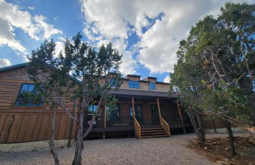 East Zion Trails Retreat-Hot tub, Resort Amenities, Exceptional - Photo 8