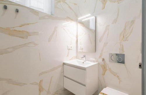 Feelathome Conde Apartments - Photo 32