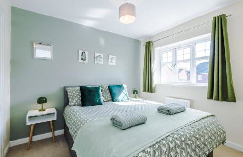 3 Bedroom Semi-Detached Home Sleeps 5 with Driveway - Foto 2