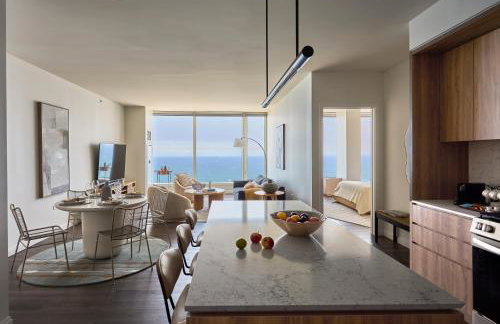 Lux Apts with Lake Views and Top Amenities - Foto 59