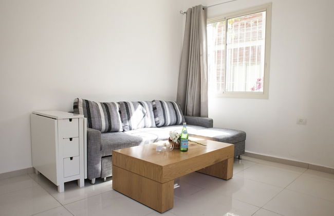 Kerem Hateiminim Apartments - Photo 23