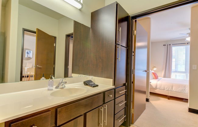 Kasa Westown Milwaukee - Photo 39