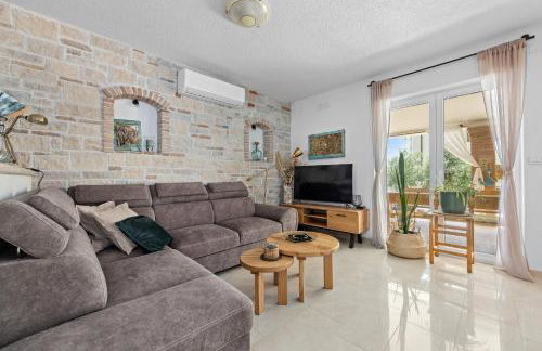 Villa Javor near Pula only 1 km from the beach with sea view and heated pool - Foto 18
