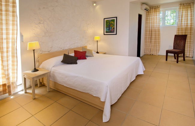 Gardens Retreat - Photo 1