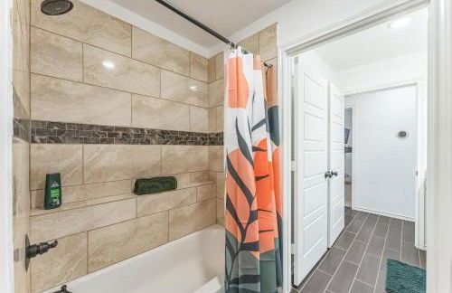 New Modern Bohemian Home Minutes from Epic Waters Indoor Park, Andretti Indoor Karting & Games, AT&T Stadium, Globe Life, Six Flags, Texas Life - Foto 29