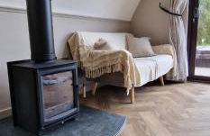 Bonnie Lodge-Lochside Location with Hot Tub - Photo 9