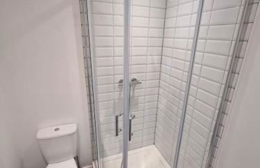 The Den - A modern, quirky, self contained unit - Foto 9