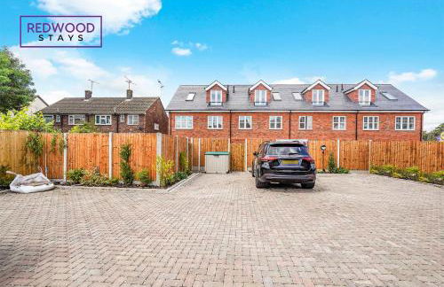 Spacious 4 Bedroom 2 Bath Serviced Home For Contractors & Families with X2 Free Parking Spaces, Fast WiFi - Hosted By Redwood Stays - Foto 51