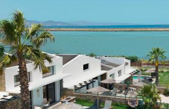 Flamingo View Suites & Villas - Photo 1