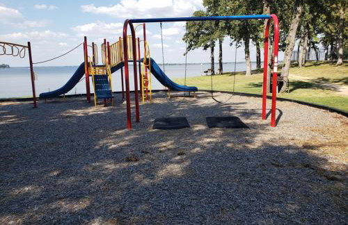 Fully furnished lakefront Retreat - Foto 32