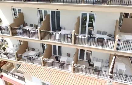 Edelweiss Rent Rooms-Rent a Car - Foto 32