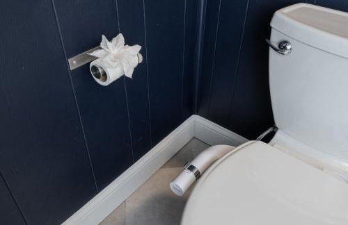 King Bed - 5 Min to MOA - 75 & 65' HDTV - Ping Pong - Foto 12