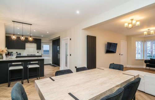 Spacious Family Home with Garden Free Parking - Pass the Keys - Foto 2