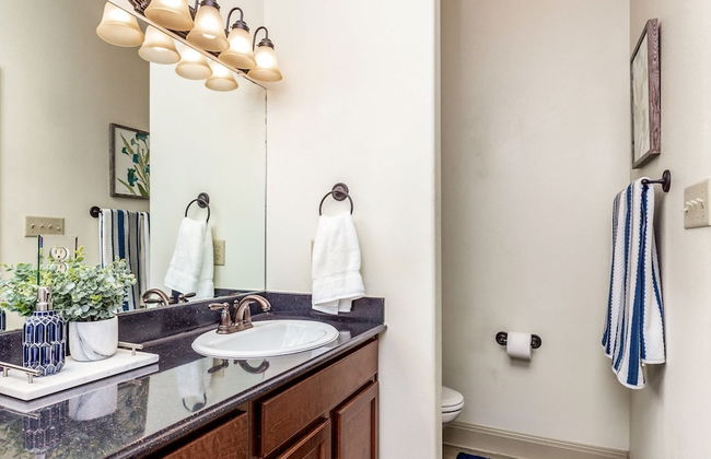 Upstay - 2-home Complex in Govalle for 18ppl - Photo 18