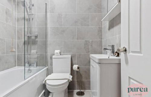 Parea Living - Leytonstone, 2-Bedroom Serviced Apartment, Free Parking, Remote Working - Foto 39