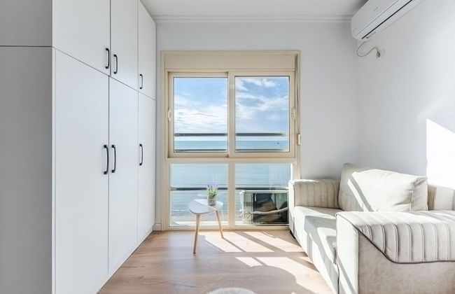 Studio With Amazing Sea View and Beach Access Durr s - Photo 4