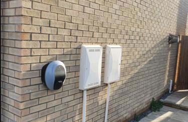 Beautiful New family home - Photo 2